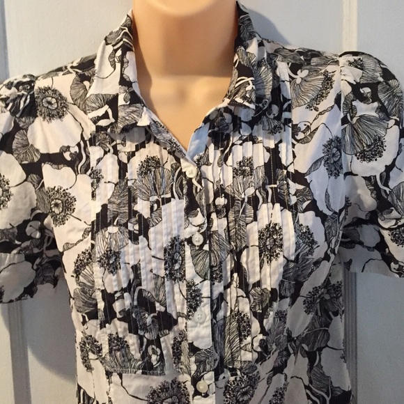 COPY - Paul & Joe for Target white and black shirt - Picture 3 of 4